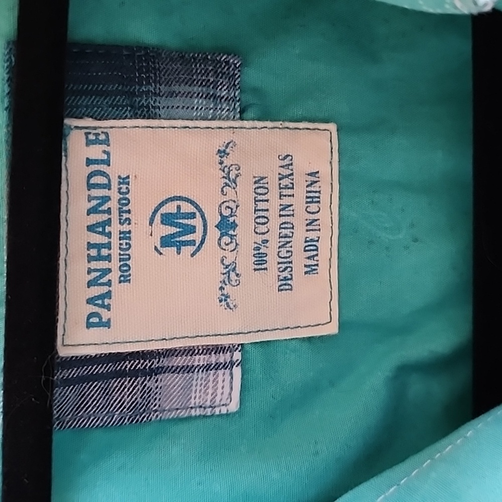 Beautiful button down - Picture 4 of 4